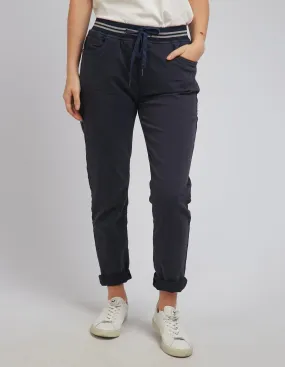 Sylvia Jogger - Navy - Foxwood